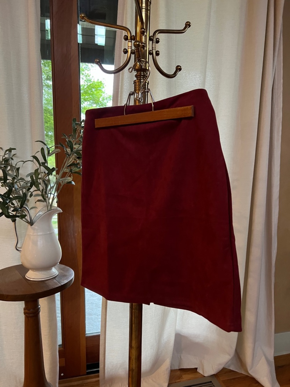 RIHOAS Classic Women's Suede Pencil Skirt - Burgundy NWOT